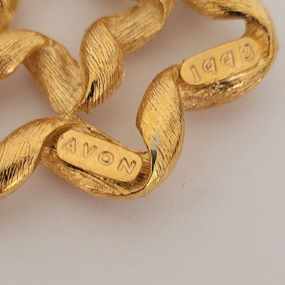 Vintage Avon 1998 Gold Tone Clear Rhinestone Flower Brooch Pin - Picture 3 of 8